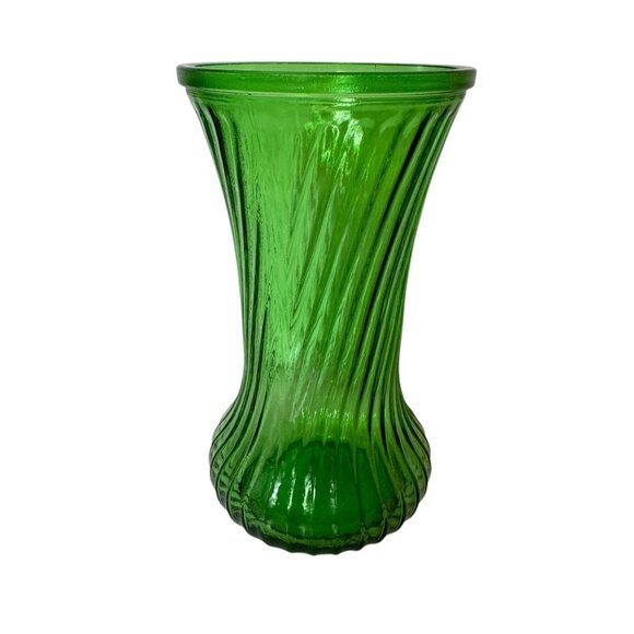 Green Hoosier Glass Twisted Pattern Vase 9" Tall Vintage Decorative Piece - Picture 2 of 5